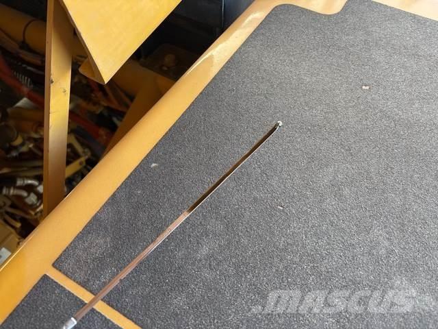 CAT 777E 铰接式自卸车