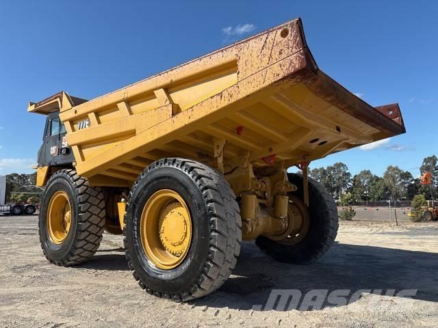 CAT 777E 铰接式自卸车