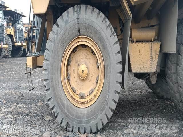 CAT 777E 铰接式自卸车