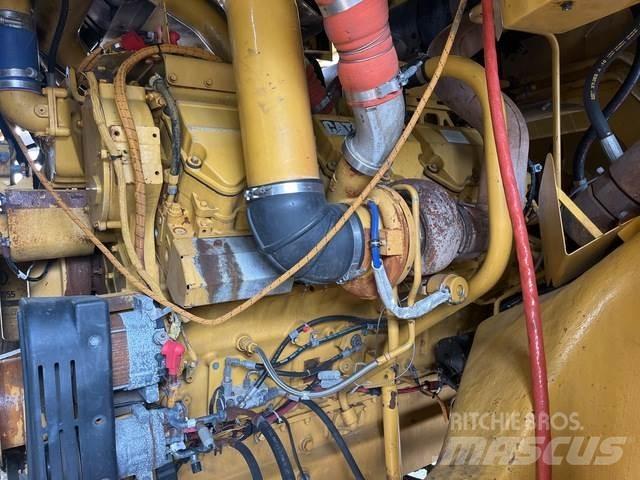 CAT 777F 铰接式自卸车