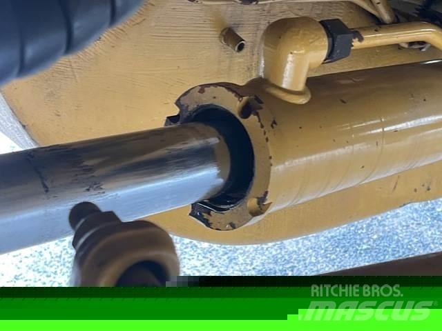 CAT 777G 铰接式自卸车