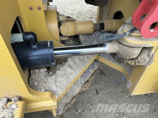 CAT 815 土壤压实机