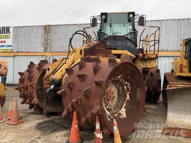 CAT 836G 土壤压实机