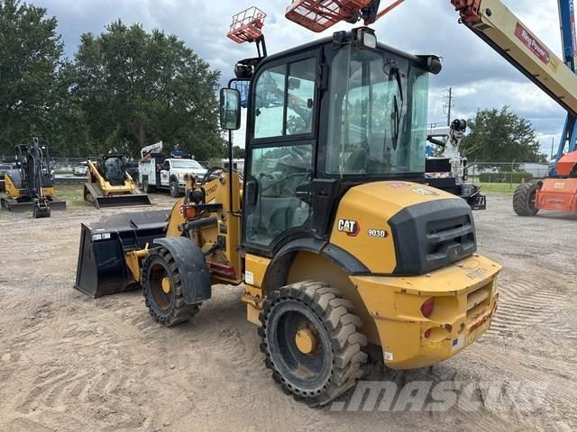 CAT 903D 轮式装载机