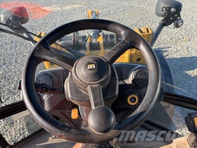 CAT 906 轮式装载机