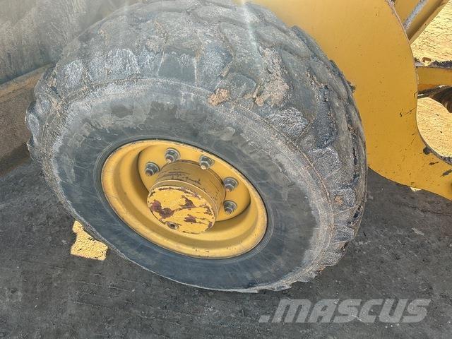 CAT 906H 轮式装载机