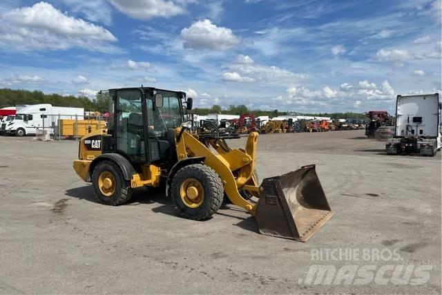 CAT 906M 轮式装载机