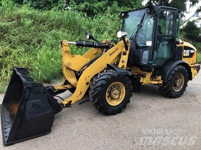 CAT 906M 轮式装载机
