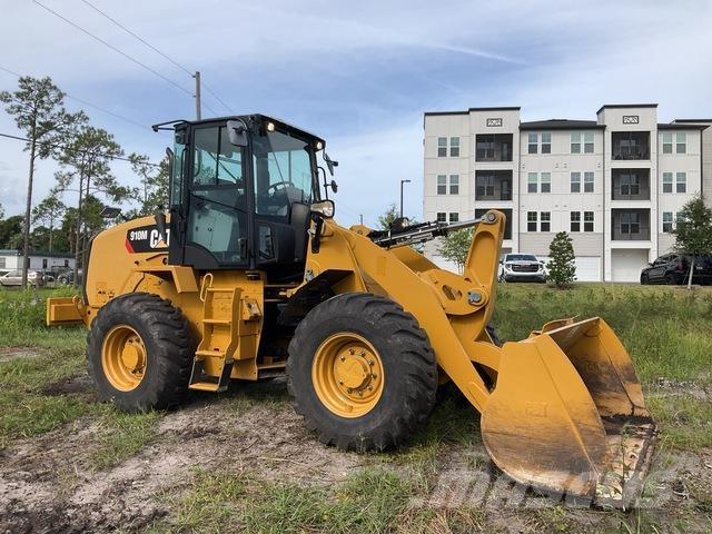 CAT 910M 轮式装载机