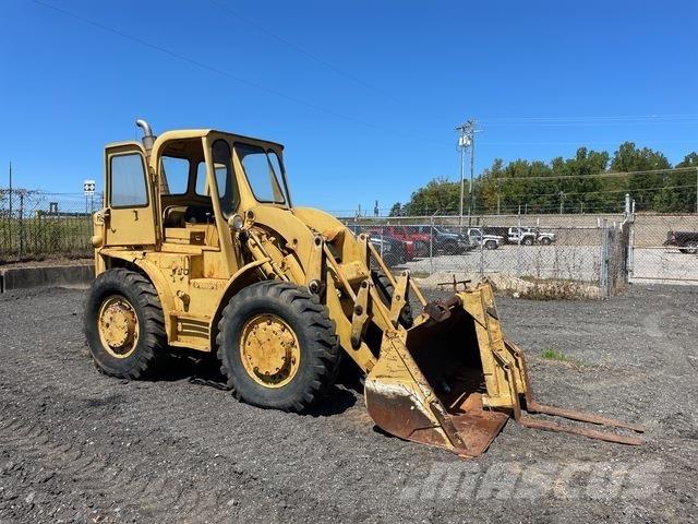 CAT 922 轮式装载机