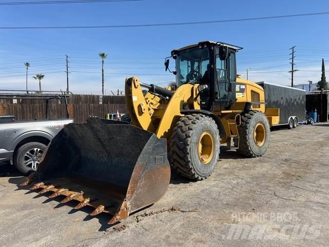 CAT 938M 轮式装载机