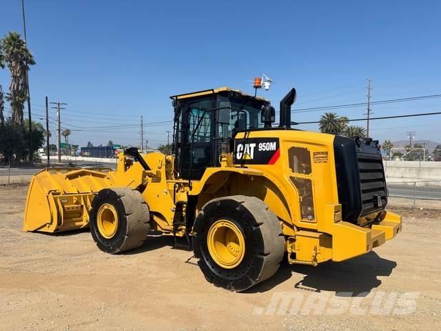 CAT 950M 轮式装载机