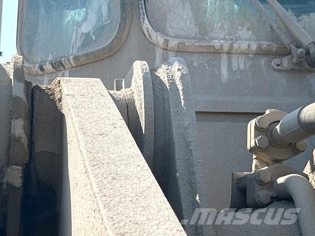 CAT 966D 轮式装载机