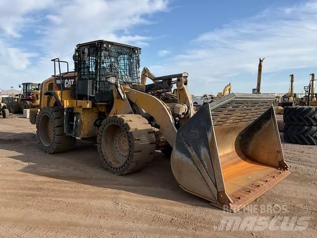 CAT 966M 轮式装载机
