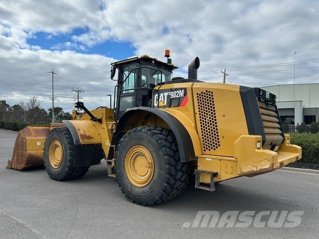CAT 982M 轮式装载机