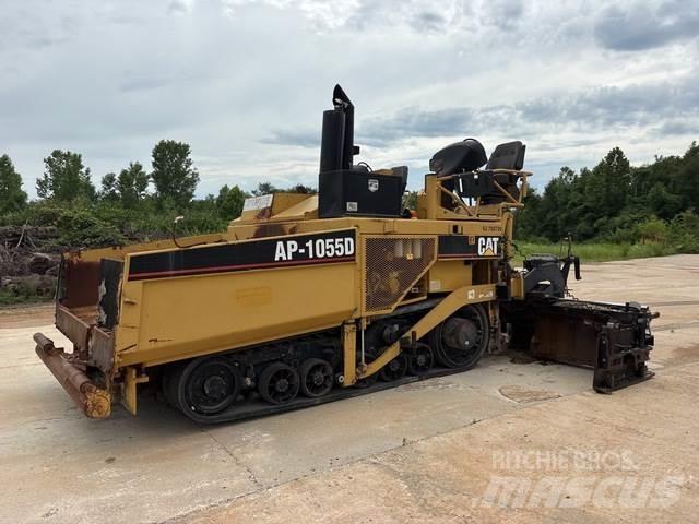 CAT AP-1055D 沥青摊铺机