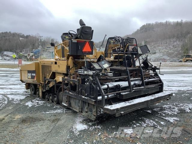 CAT AP1055D 沥青摊铺机