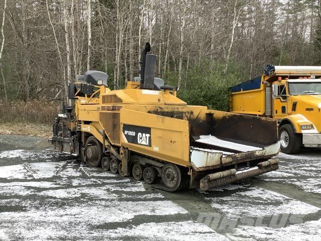 CAT AP1055D 沥青摊铺机