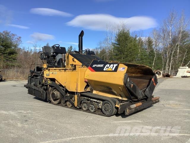 CAT AP1055E 沥青摊铺机