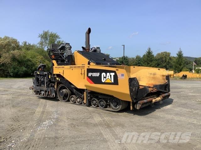 CAT AP1055F 沥青摊铺机