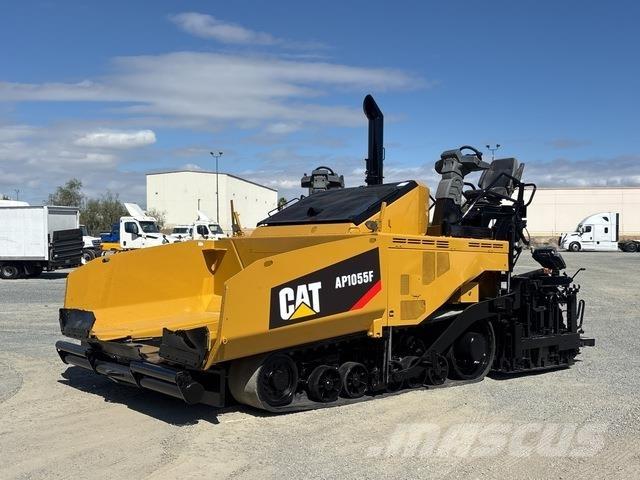 CAT AP1055F 沥青摊铺机