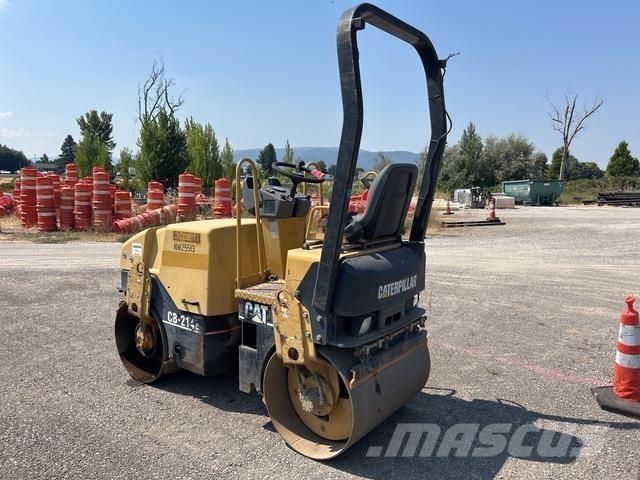CAT CB-214E 双轮压路机