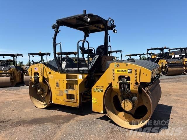 CAT CB-54B 双轮压路机