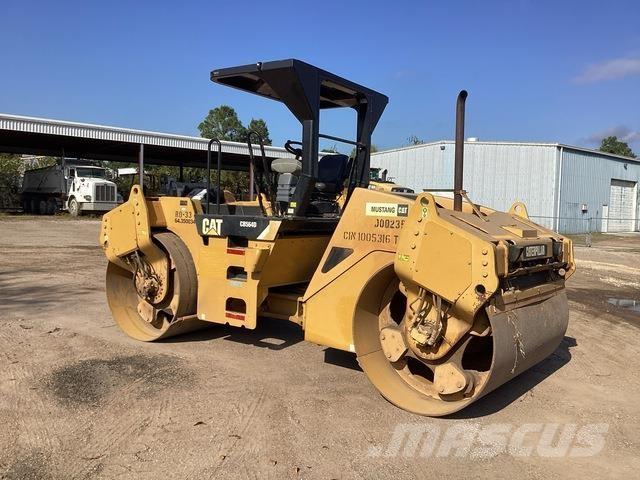 CAT CB-564D 双轮压路机