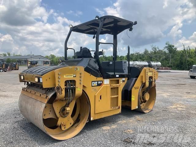 CAT CB10 双轮压路机