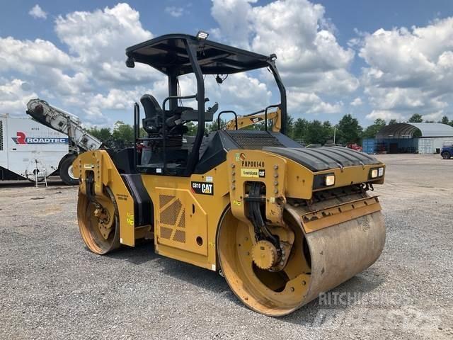 CAT CB10 双轮压路机