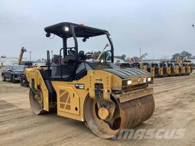 CAT CB10 双轮压路机