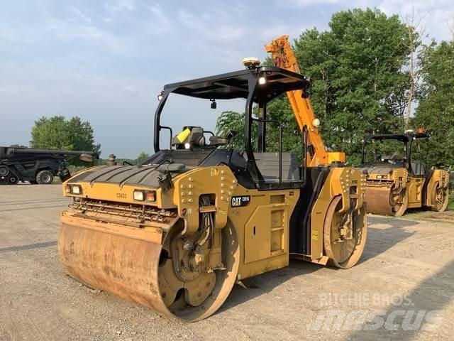 CAT CB16 双轮压路机