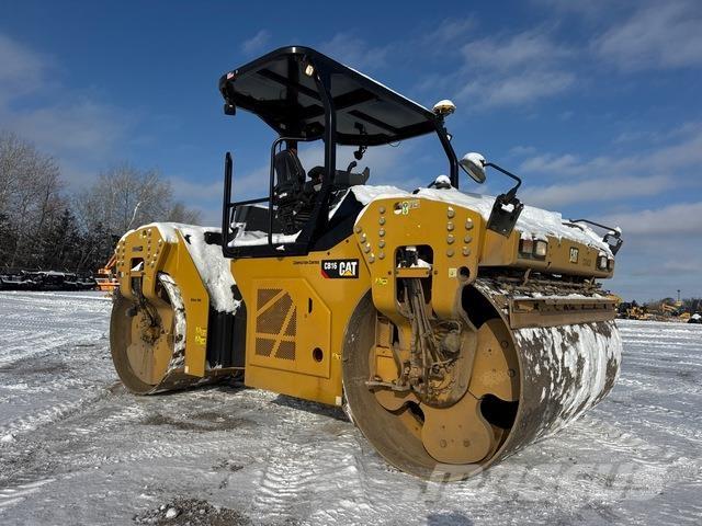 CAT CB16 双轮压路机