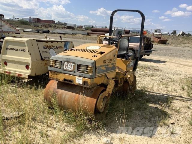 CAT CB224C 双轮压路机
