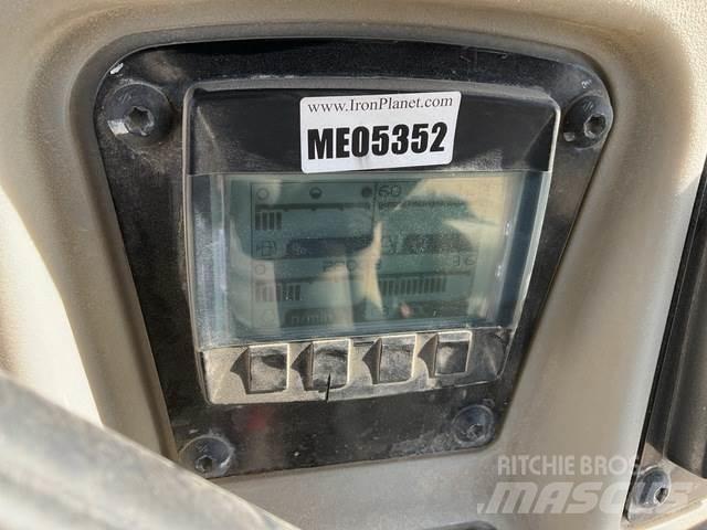 CAT CB34B 双轮压路机