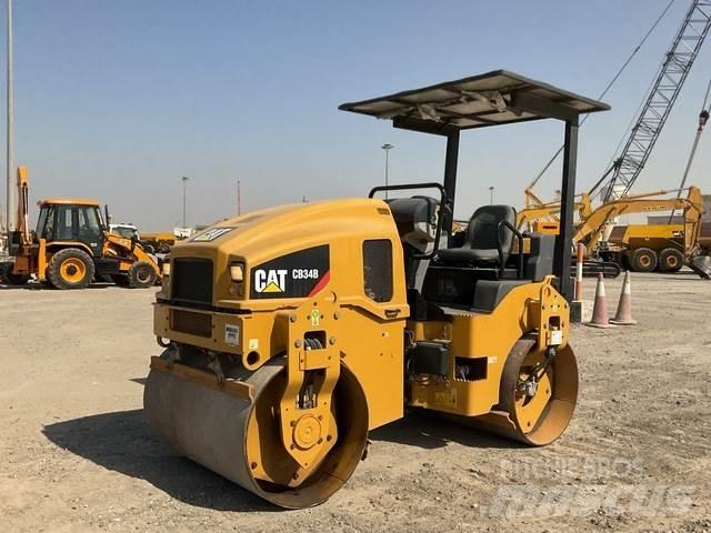 CAT CB34B 双轮压路机