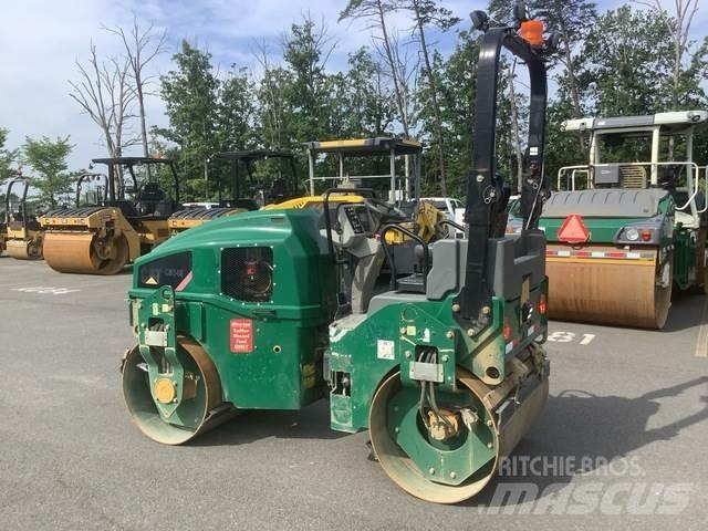 CAT CB34B 双轮压路机