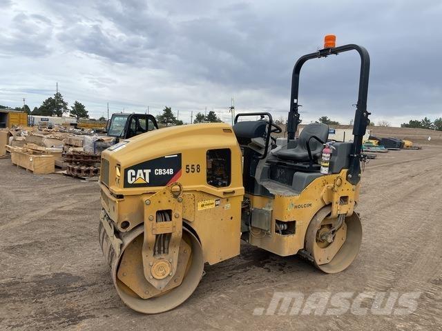 CAT CB34B 双轮压路机