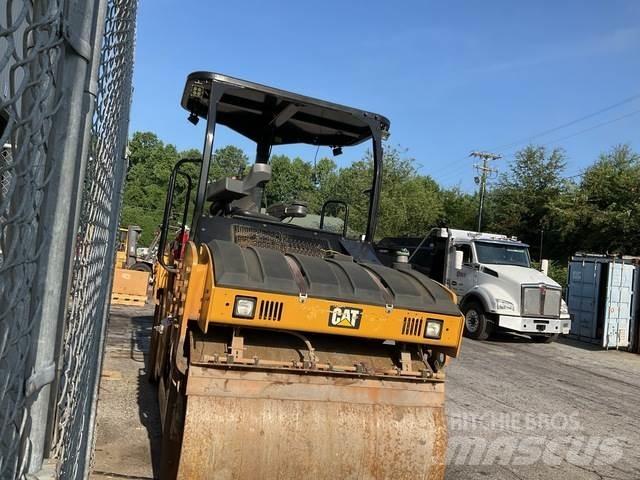 CAT CB44B 双轮压路机