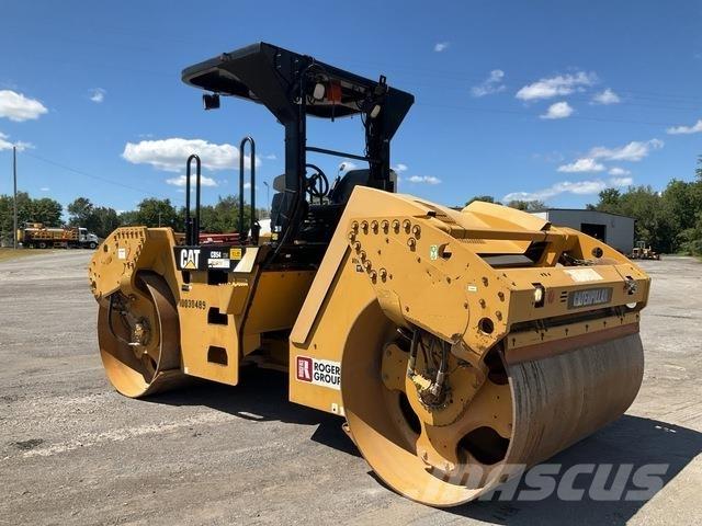CAT CB54 双轮压路机