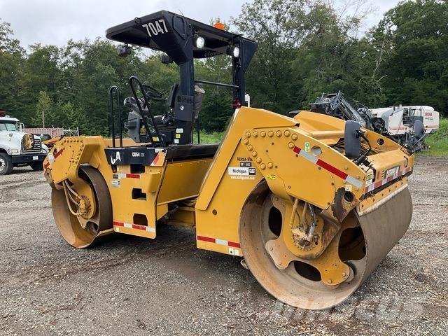 CAT CB54 双轮压路机
