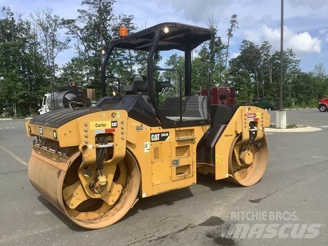 CAT CB54B 双轮压路机