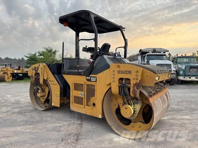 CAT CB54B 双轮压路机