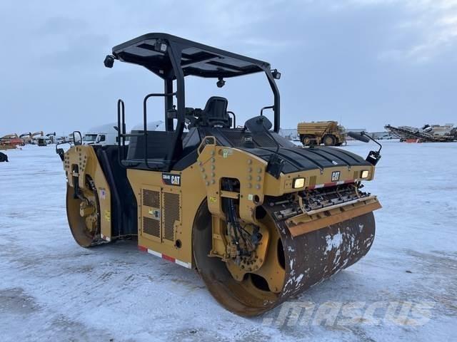 CAT CB64B 双轮压路机