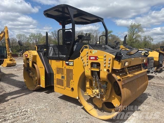CAT CB66B 双轮压路机