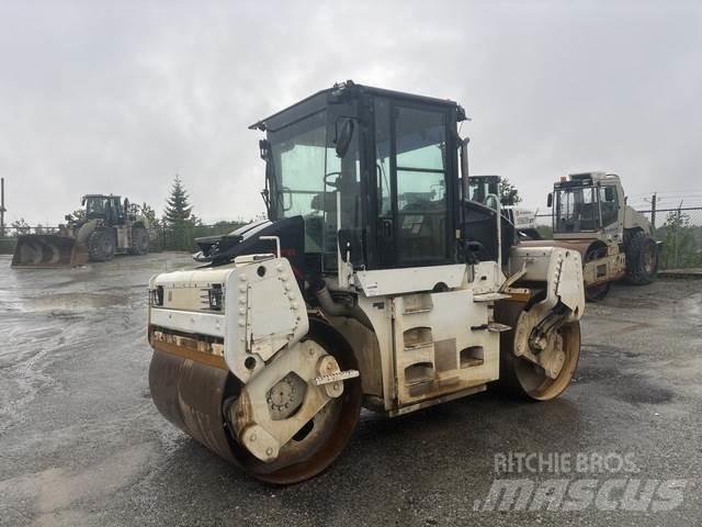 CAT CD54 双轮压路机