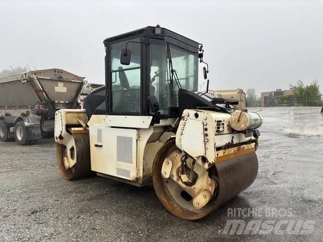 CAT CD54 双轮压路机