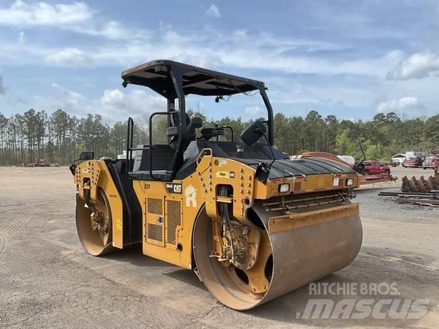 CAT CG64B 双轮压路机