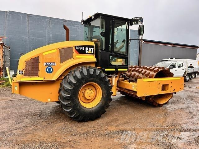 CAT CP54B 单轮压路机