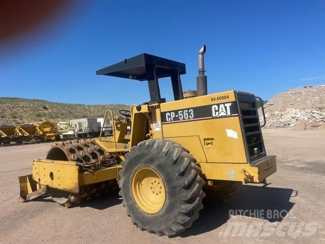 CAT CP563 单轮压路机